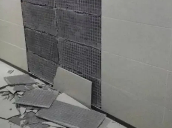 龙马潭瓷砖空鼓维修公司分享下龙马潭墙砖松动维修的知识